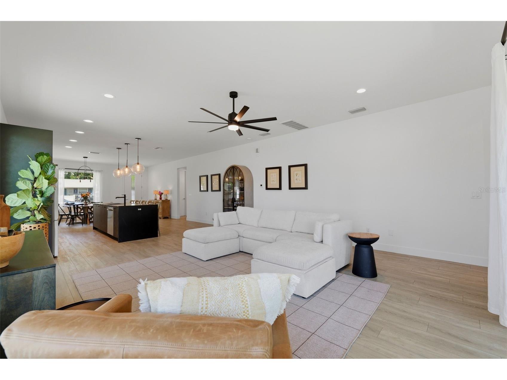5160 Dartmouth Avenue N Saint Petersburg FL 33710 TB8506399 image23