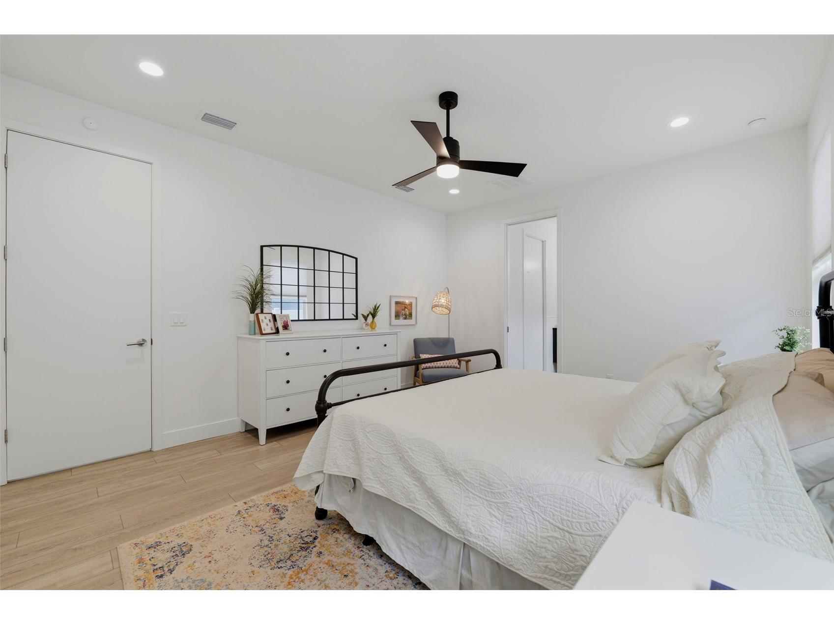 5160 Dartmouth Avenue N Saint Petersburg FL 33710 TB8506399 image30