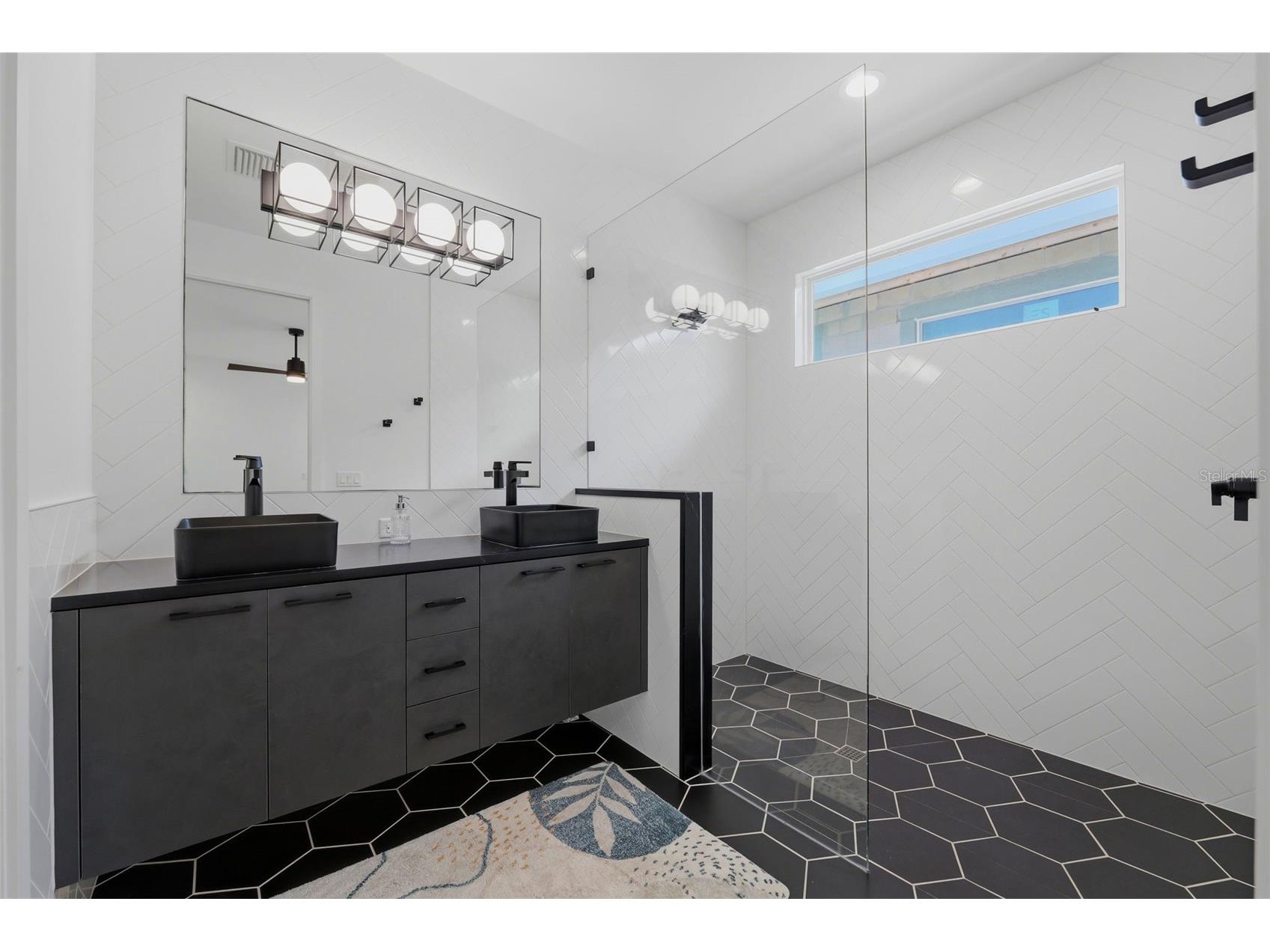5160 Dartmouth Avenue N Saint Petersburg FL 33710 TB8506399 image32