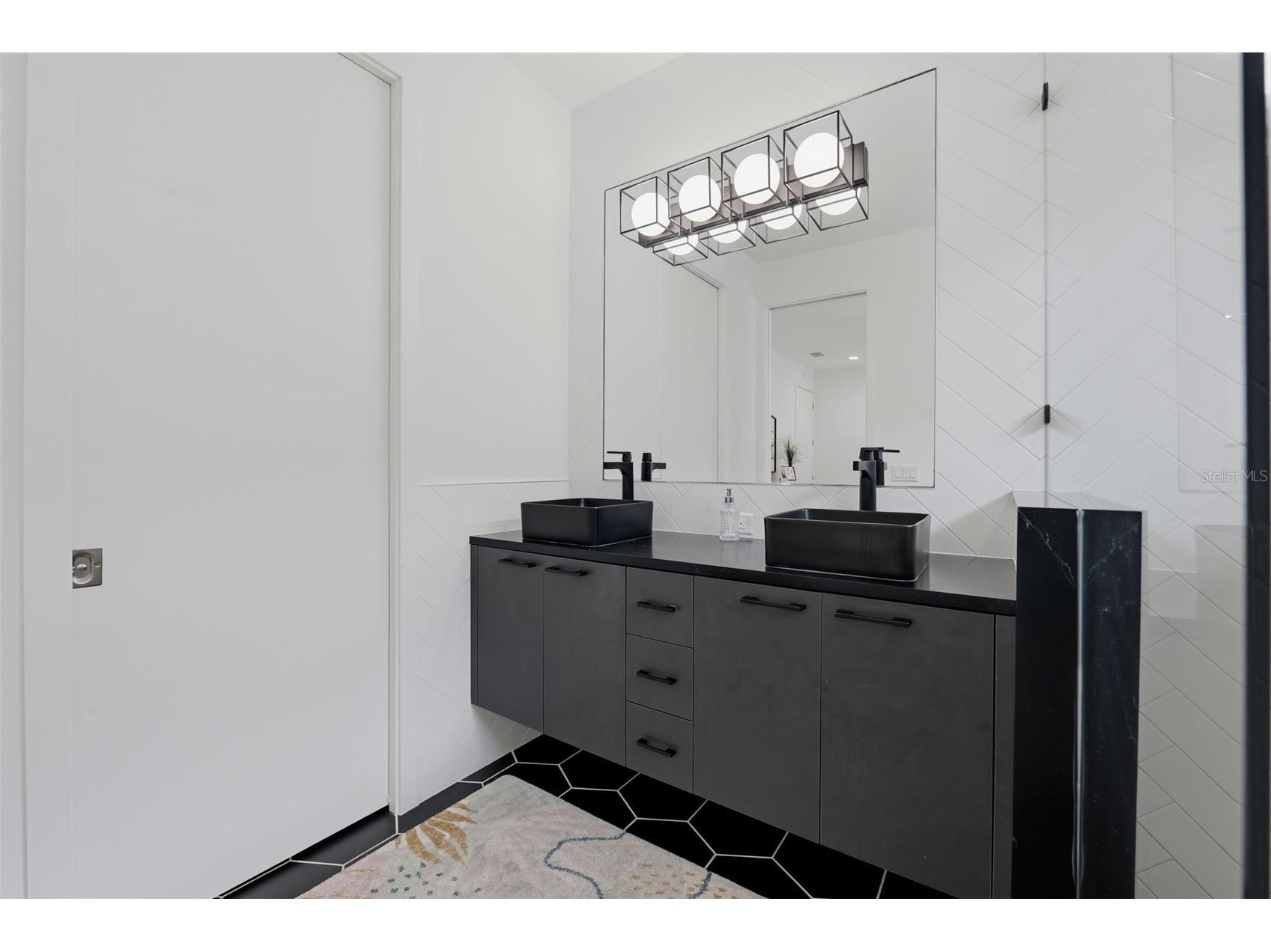 5160 Dartmouth Avenue N Saint Petersburg FL 33710 TB8506399 image33