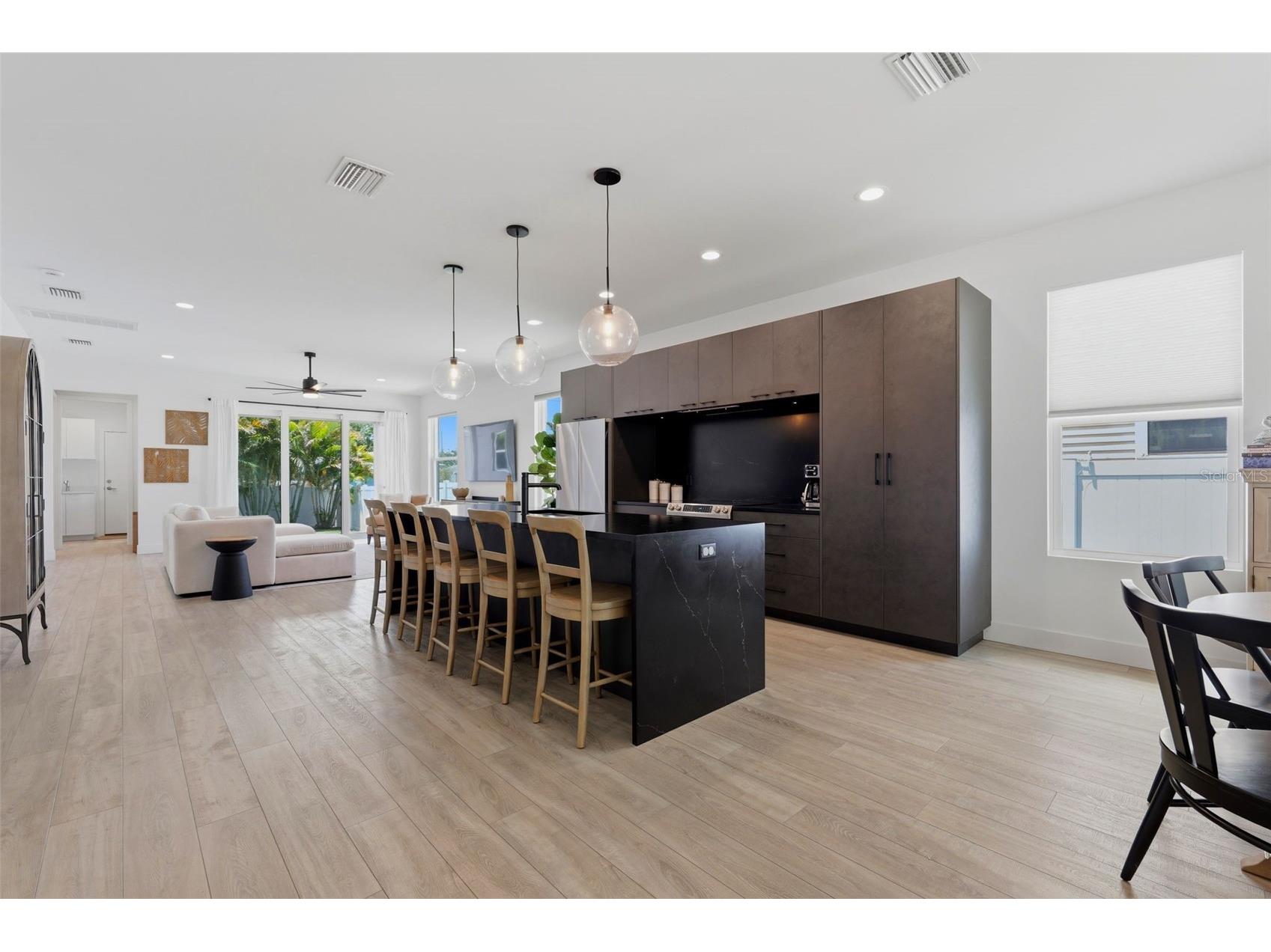5160 Dartmouth Avenue N Saint Petersburg FL 33710 TB8506399 image9