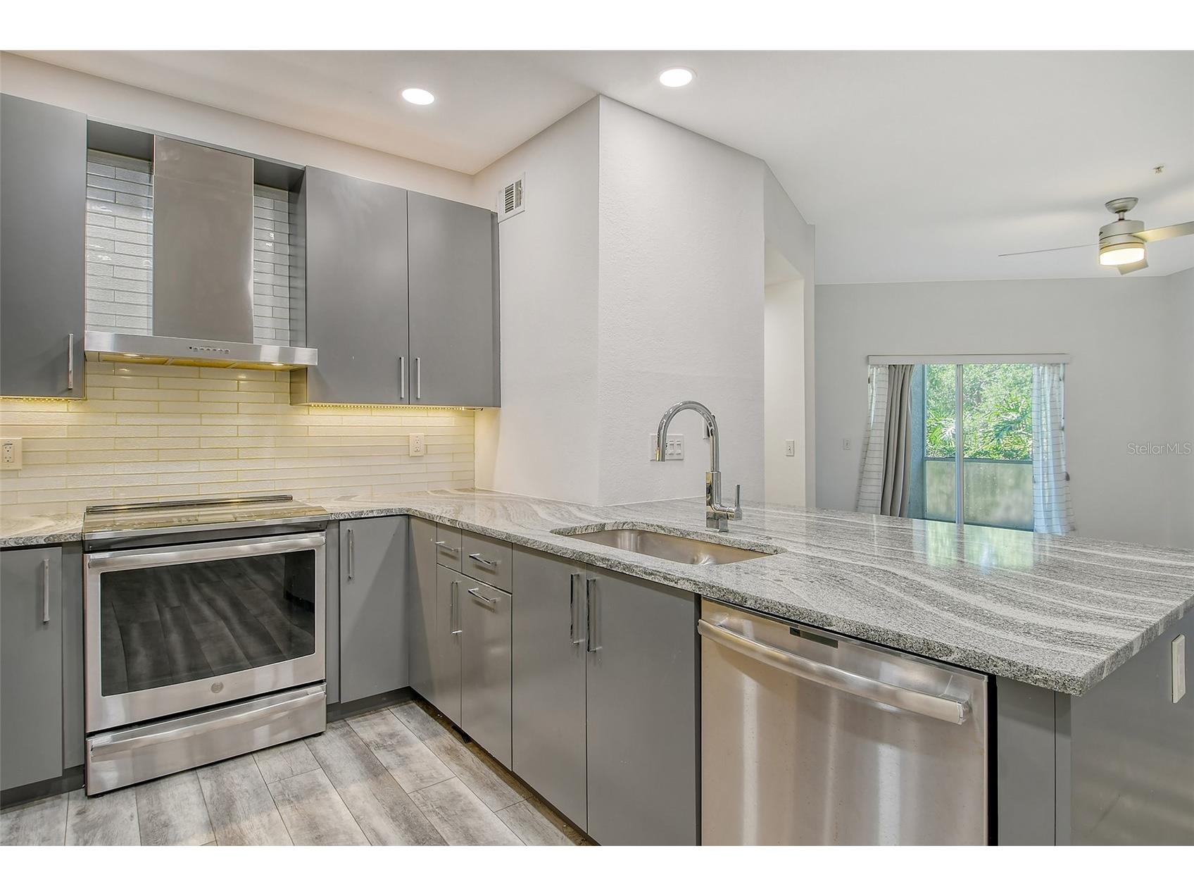 5160 Northridge Road #107 Sarasota FL 34238 A4700056 image10