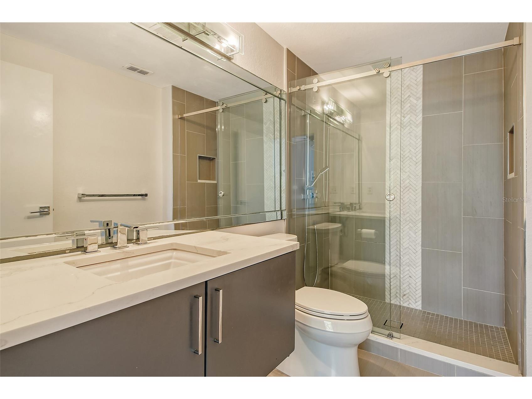 5160 Northridge Road #107 Sarasota FL 34238 A4700056 image15