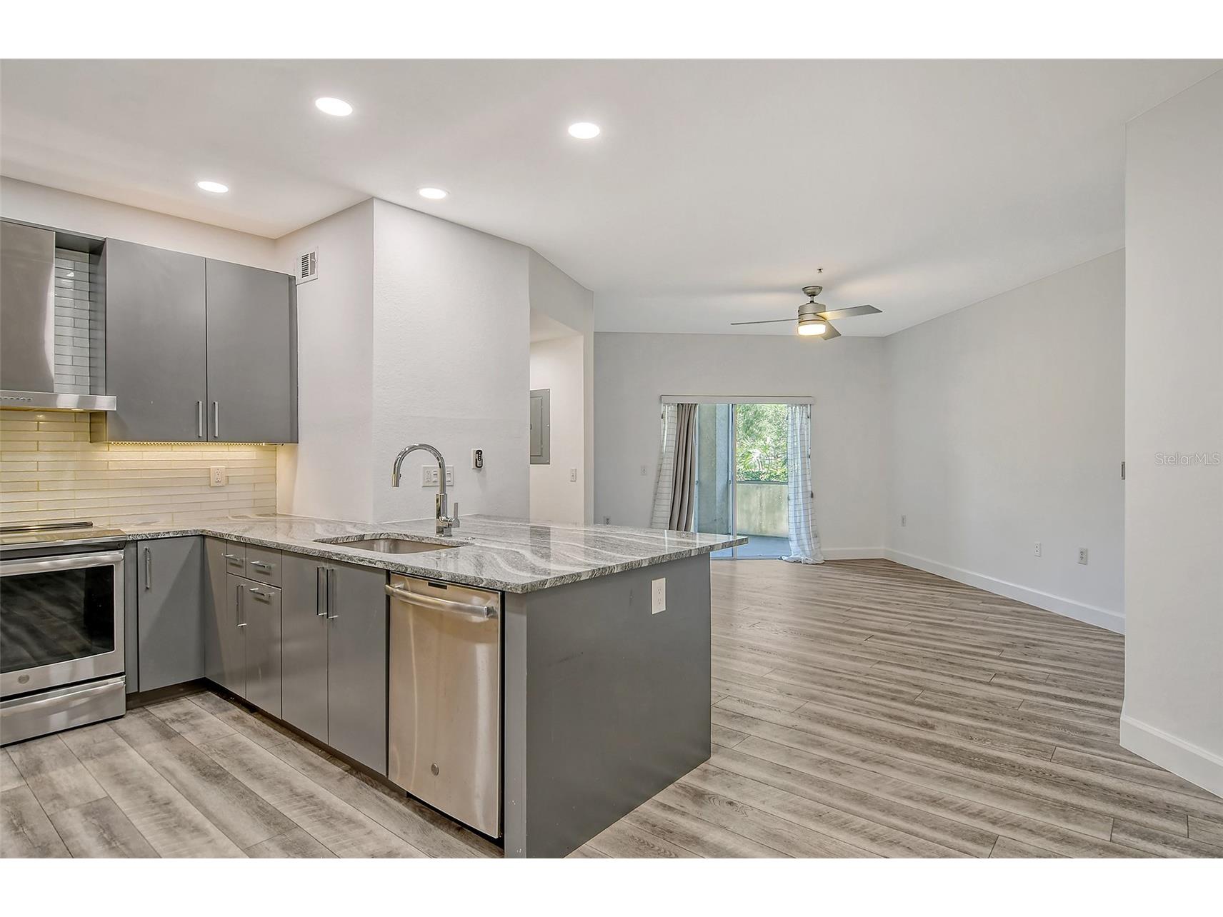 5160 Northridge Road #107 Sarasota FL 34238 A4700056 image3