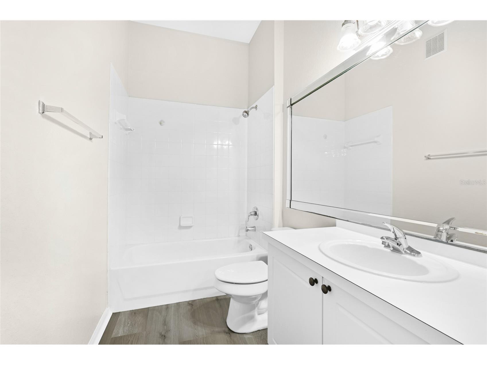 5160 Northridge Road #301 Sarasota FL 34238 A4686600 image17