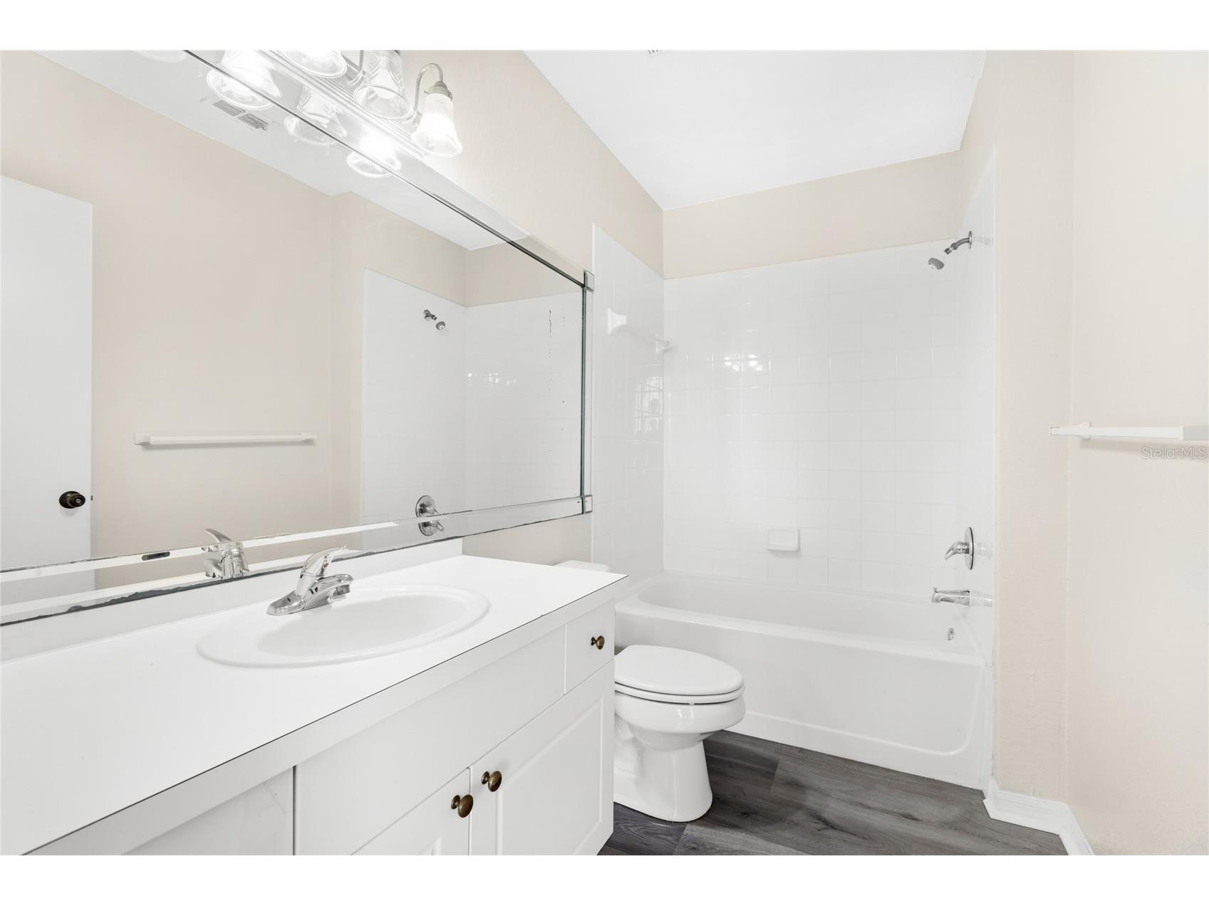 5160 Northridge Road #301 Sarasota FL 34238 A4686600 image24