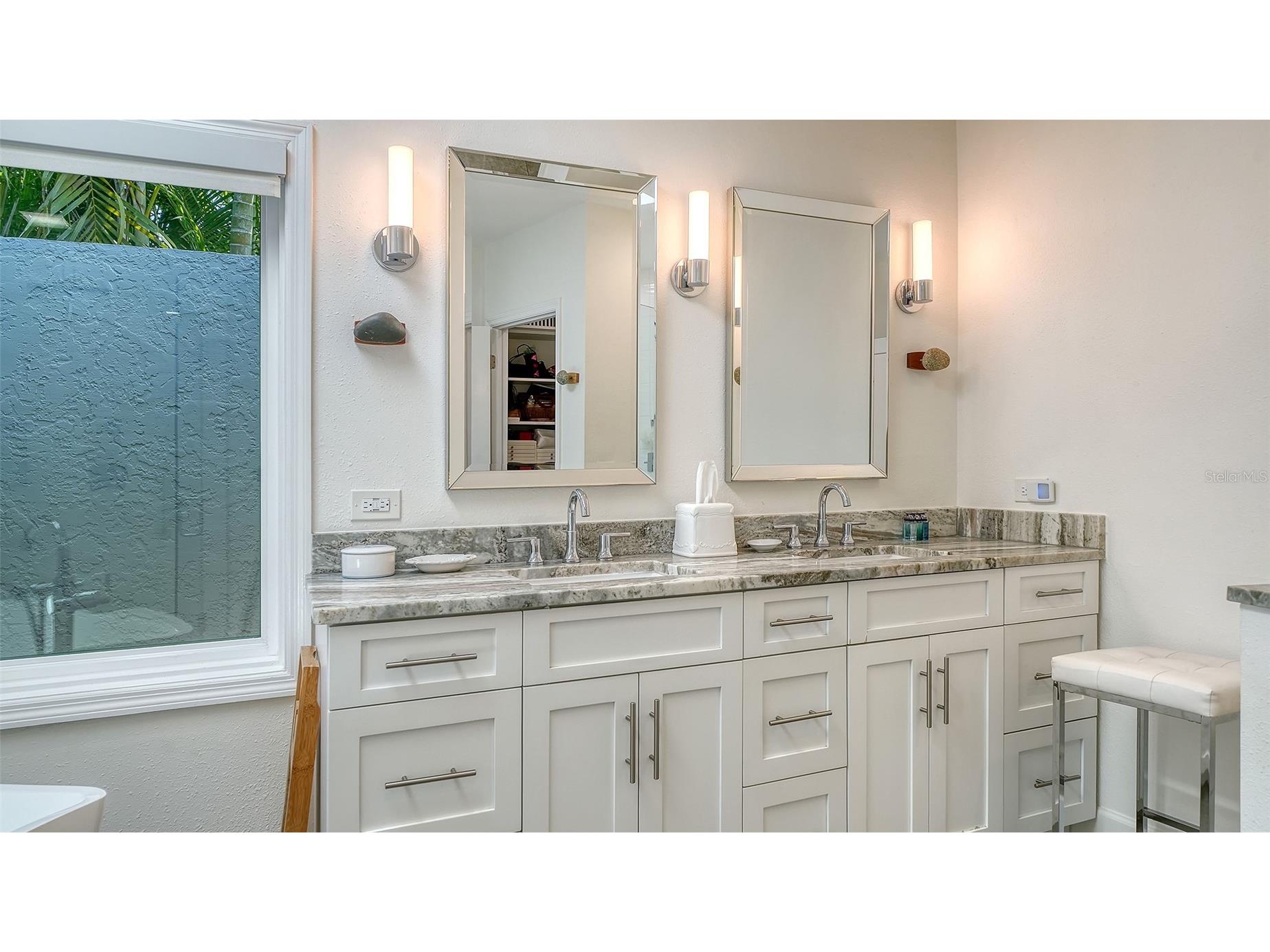 5161 Flicker Field Circle Sarasota FL 34231 A4697729 image32