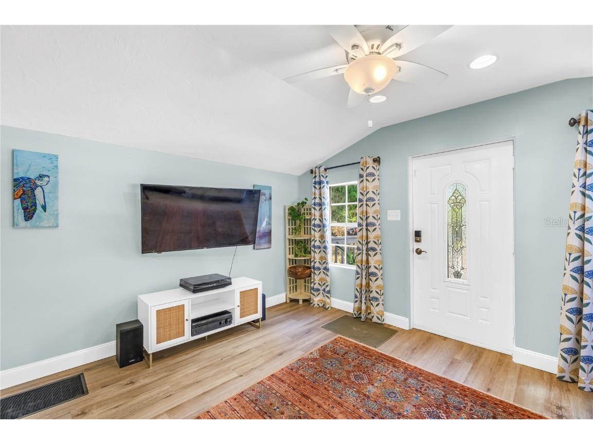 5161 Rena Street N Saint Petersburg FL 33709 TB8438913 image5