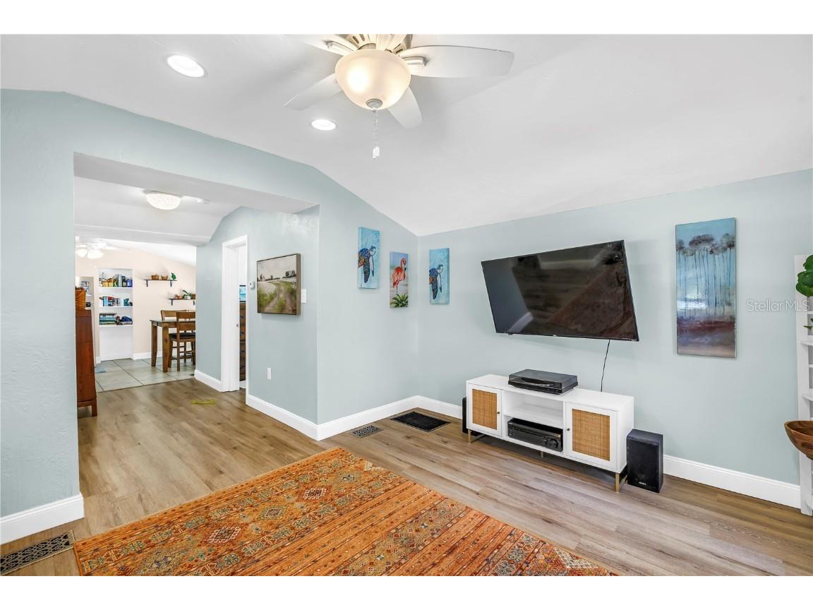 5161 Rena Street N Saint Petersburg FL 33709 TB8438913 image6