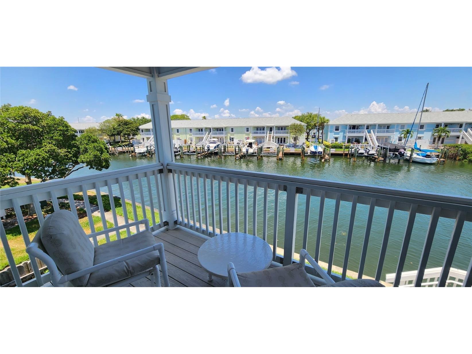 5162 Salmon Drive SE #C Saint Petersburg FL 33705 - LITTLE BAYOU U8202075 image1