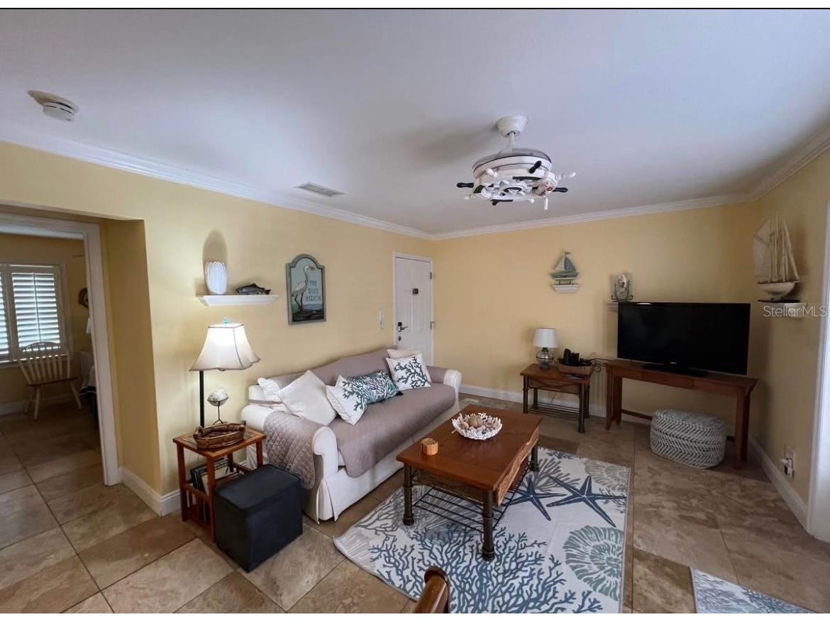 5164 Beach Drive SE #B FURNISHED Saint Petersburg FL 33705 - TAMPA BAY TB8507658 image3