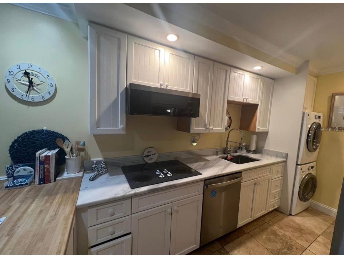5164 Beach Drive SE #B FURNISHED Saint Petersburg FL 33705 - TAMPA BAY TB8507658 image5