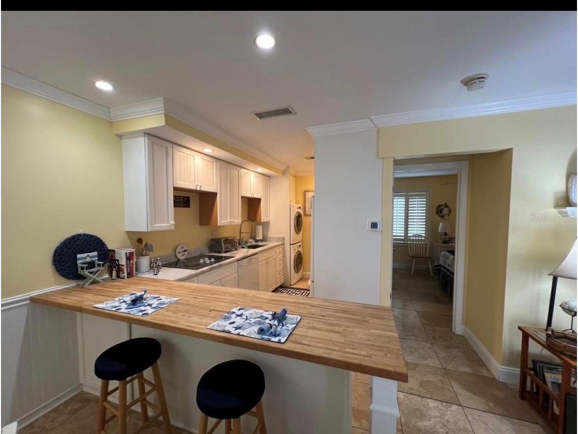 5164 Beach Drive SE #B FURNISHED Saint Petersburg FL 33705 - TAMPA BAY TB8507658 image9