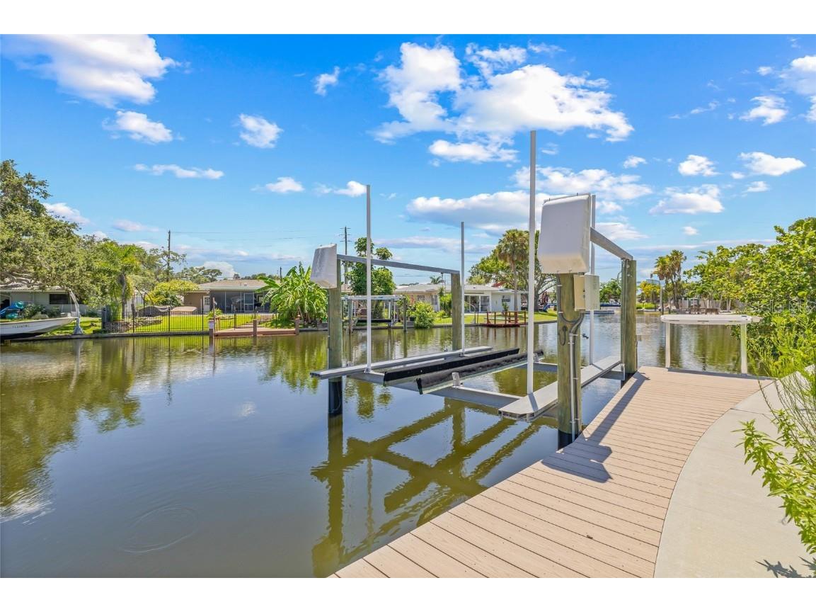 5165 Dover Street NE Saint Petersburg FL 33703 TB8412937 image8