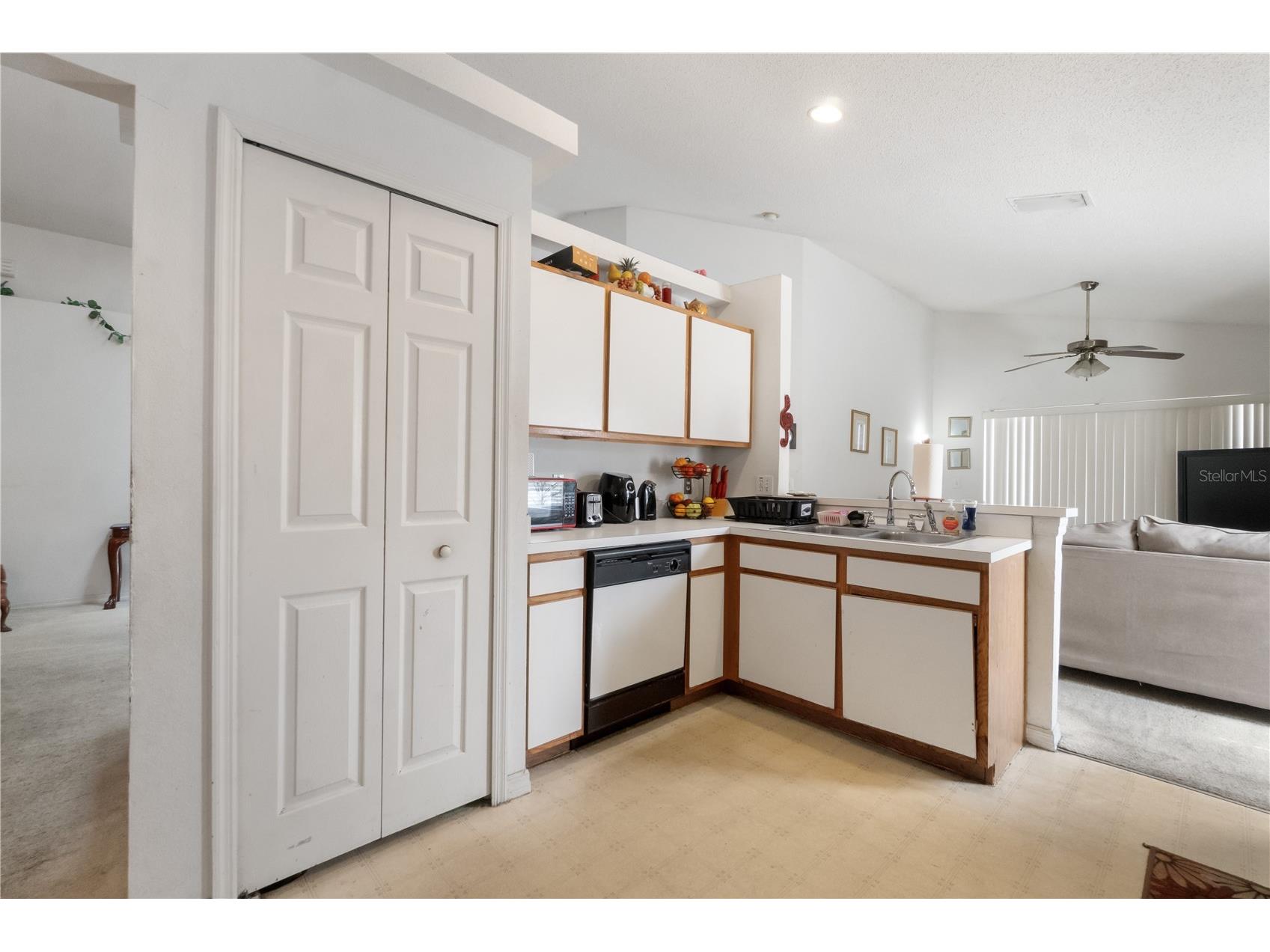 5165 Innesbrook Court Orlando FL 32808 O6412265 image12