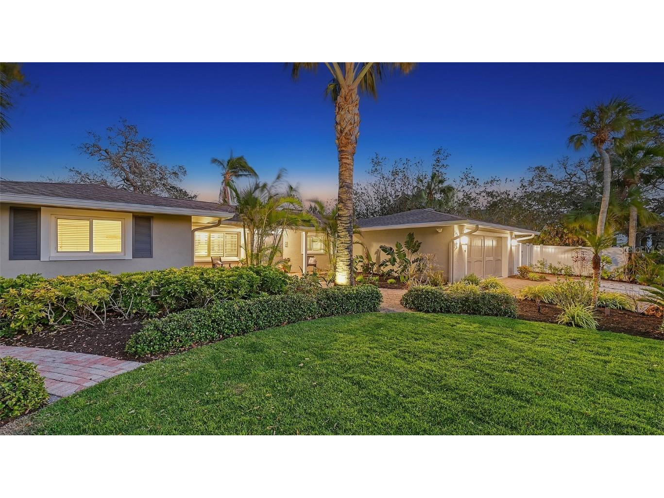 5165 Sandy Cove Avenue Siesta Key FL 34242 A4674745 image4