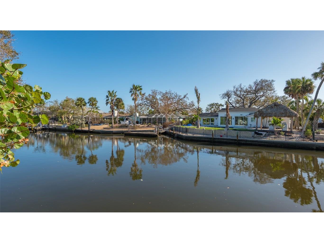 5165 Sandy Cove Avenue Siesta Key FL 34242 A4674745 image72