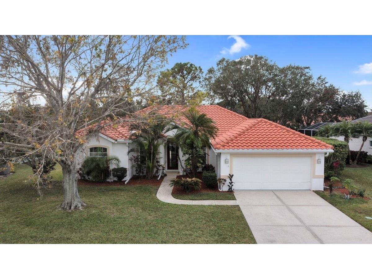 5166 Far Oak Circle Sarasota FL 34238 A4558472 image1