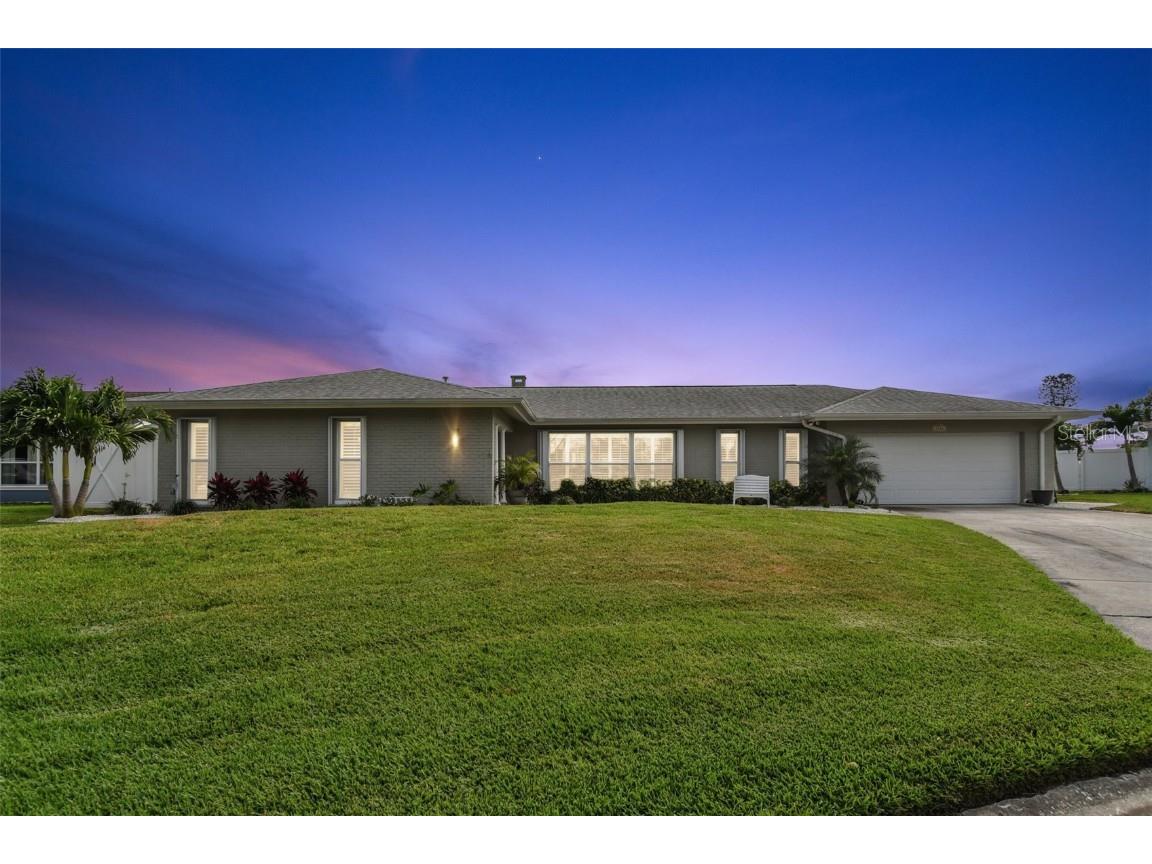 5166 Horseshoe Place NE Saint Petersburg FL 33703 - BUTTERFLY LAKE/TAMPA BAY U8198441 image1