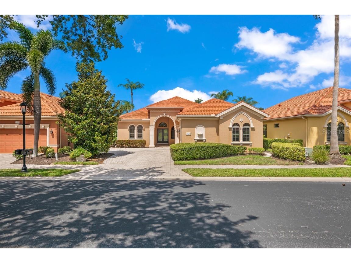 5167 Cantabria Crest Sarasota FL 34238 A4569177 image1