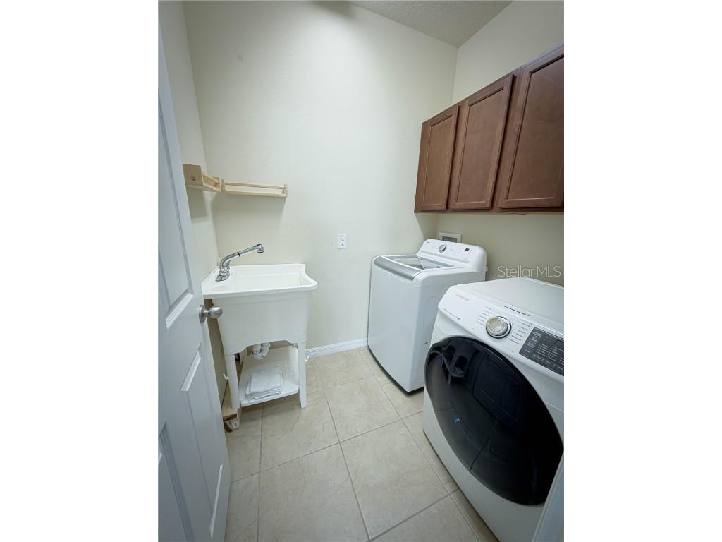 5169 Dove Tree Street Orlando FL 32811 O6358414 image17