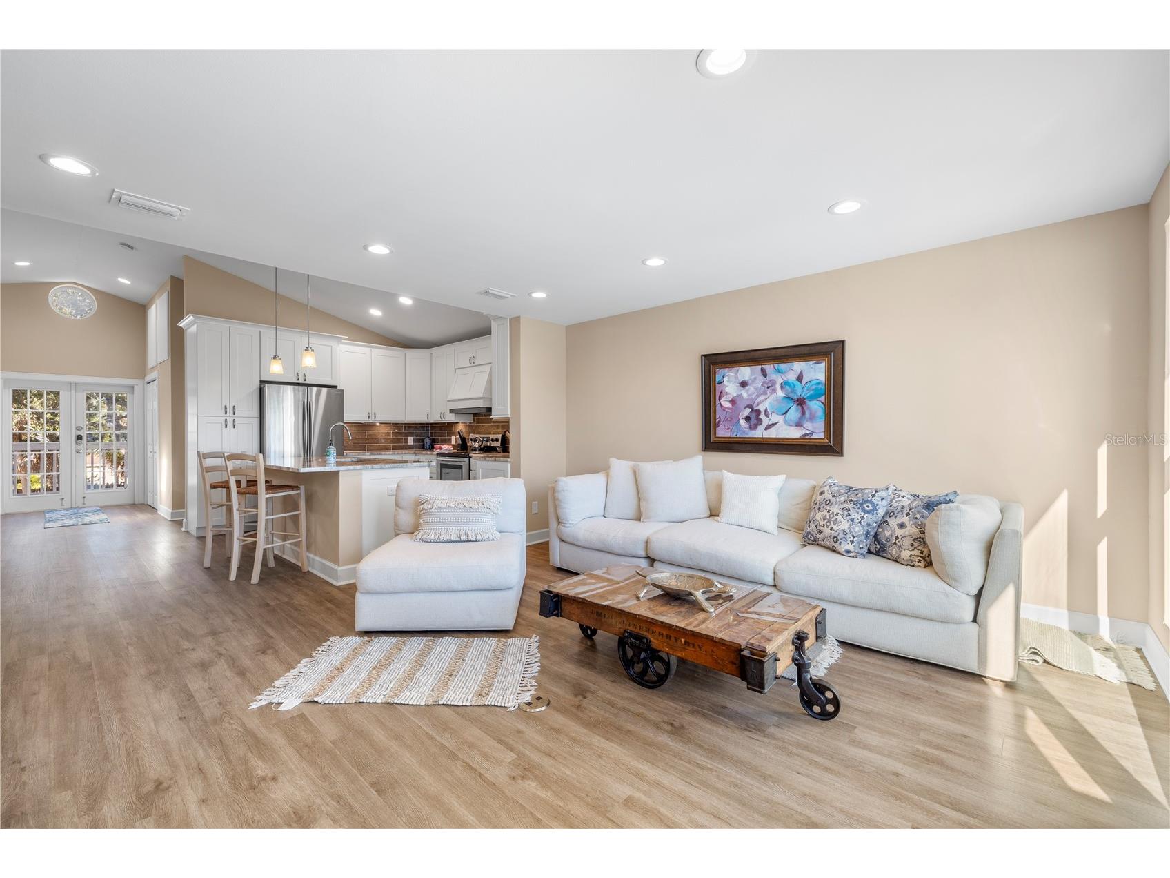 5169 Oxford Drive Sarasota FL 34242 V4948468 image10