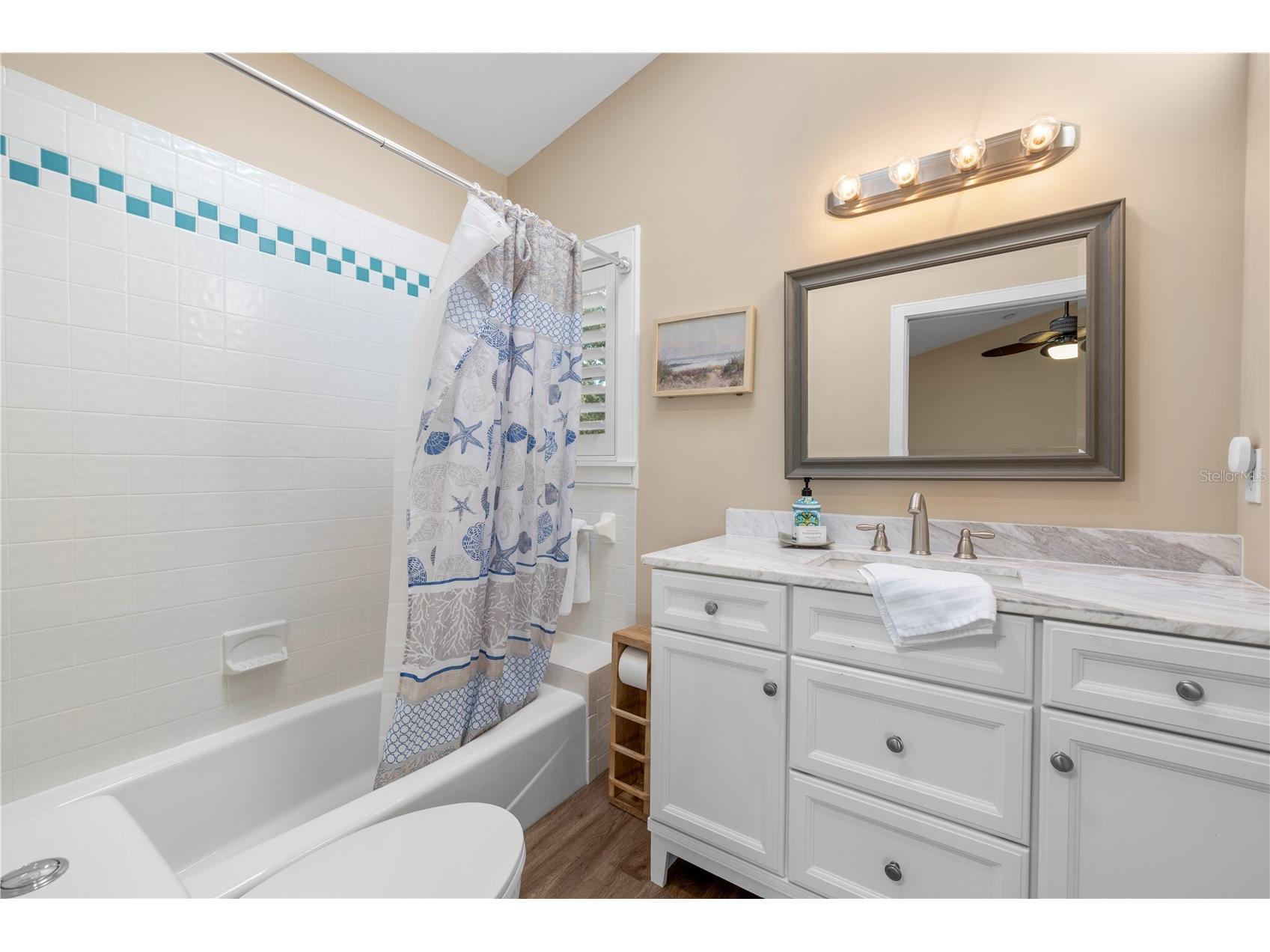 5169 Oxford Drive Sarasota FL 34242 V4948468 image15