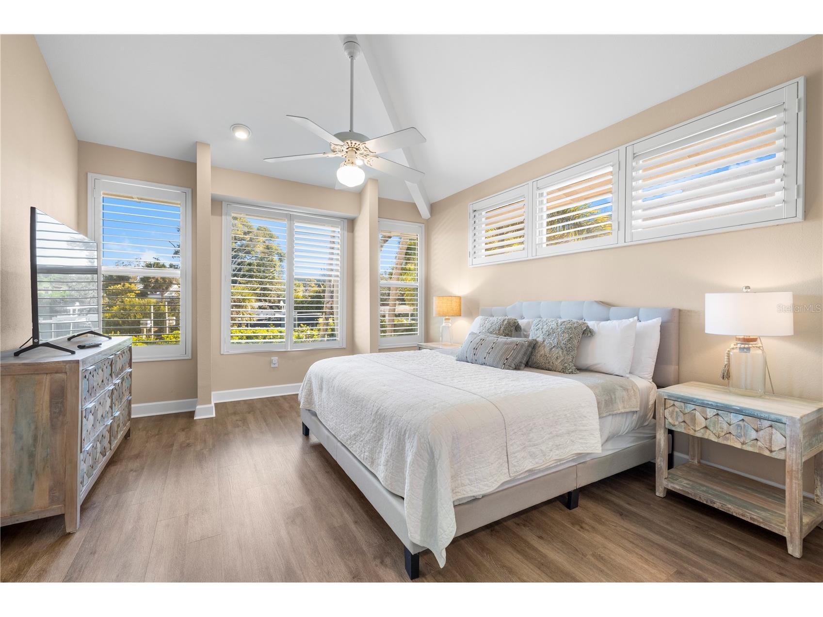5169 Oxford Drive Sarasota FL 34242 V4948468 image16