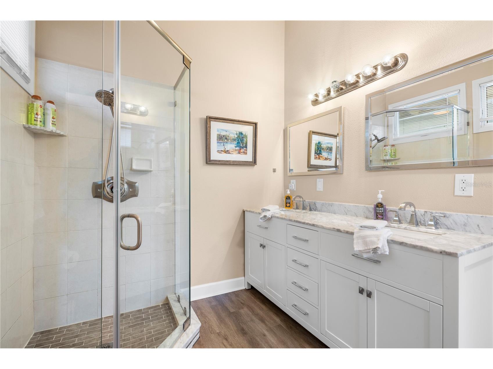 5169 Oxford Drive Sarasota FL 34242 V4948468 image22