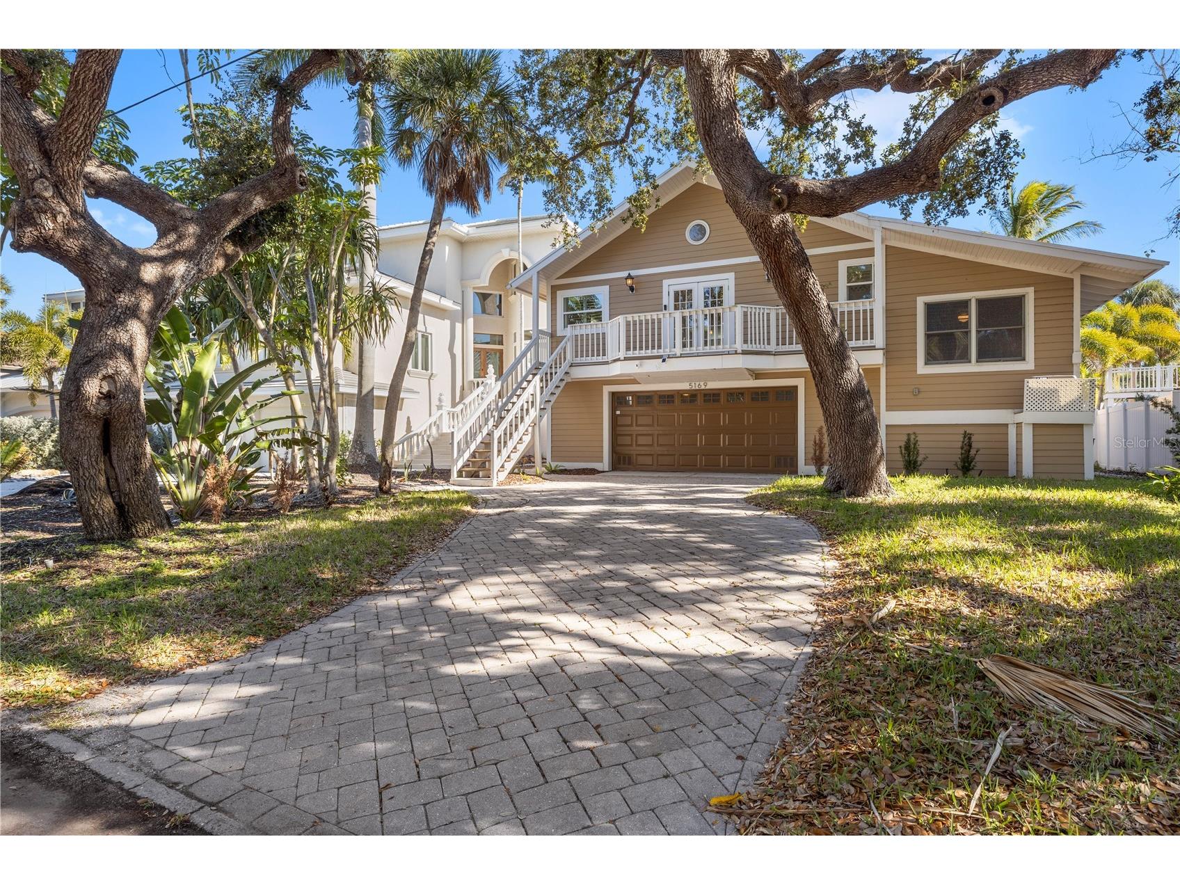 5169 Oxford Drive Sarasota FL 34242 V4948468 image3