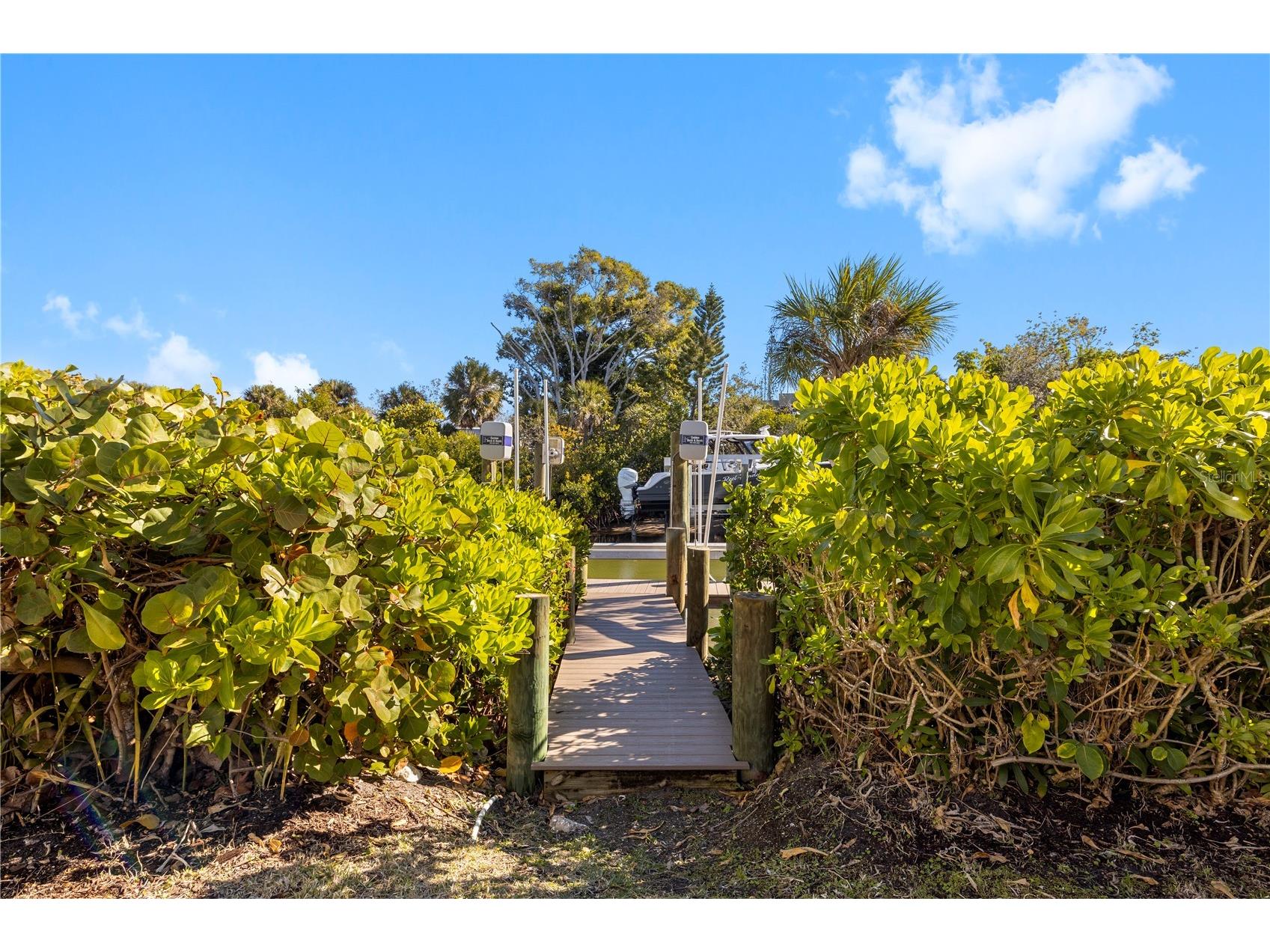 5169 Oxford Drive Sarasota FL 34242 V4948468 image33