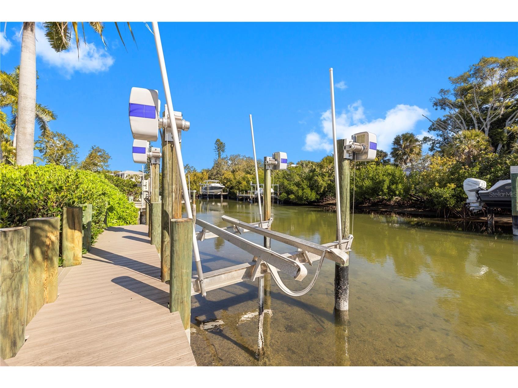 5169 Oxford Drive Sarasota FL 34242 V4948468 image34