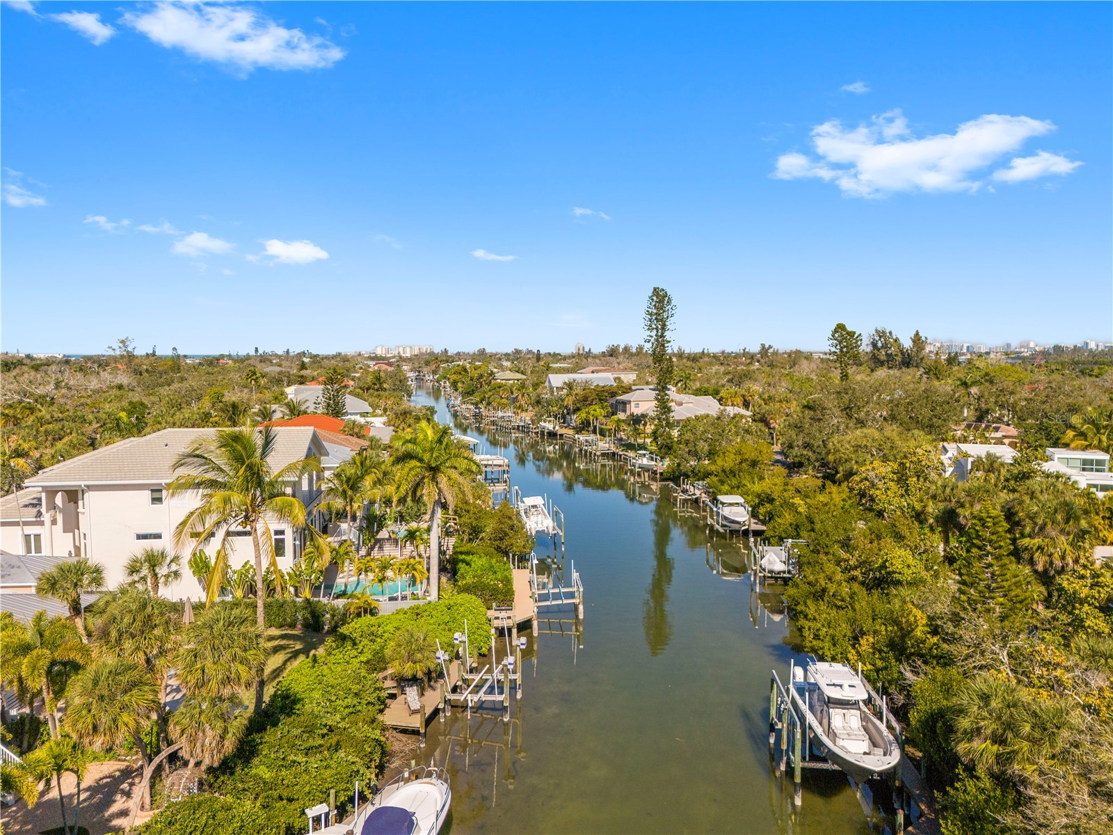 5169 Oxford Drive Sarasota FL 34242 V4948468 image38