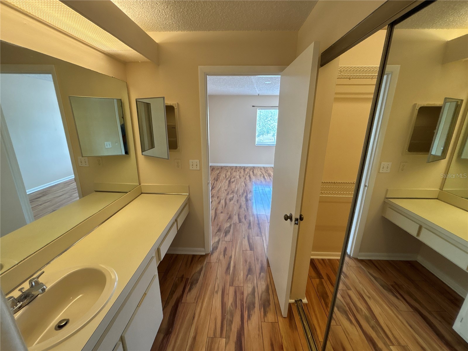 5169 Vineland Road #B208 Orlando FL 32811 O6412481 image24