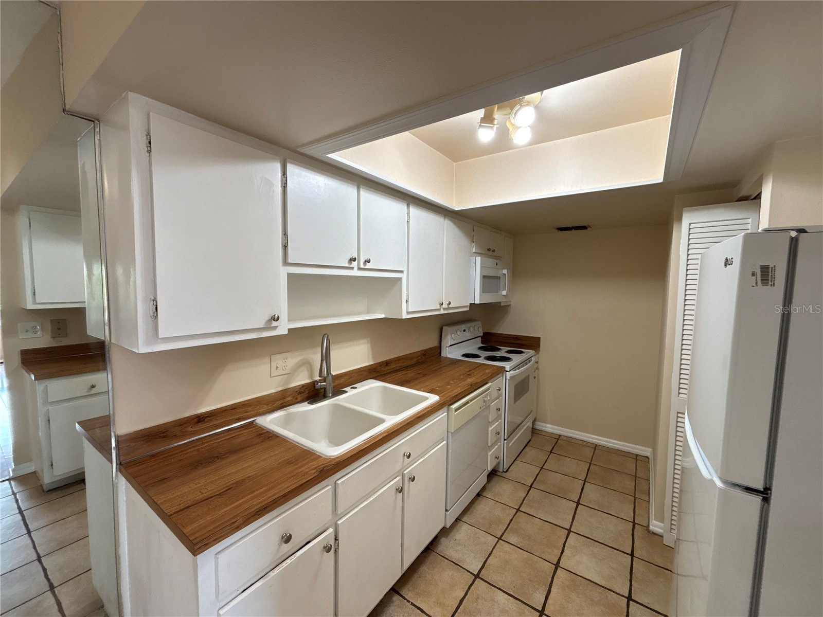 5169 Vineland Road #B208 Orlando FL 32811 O6412481 image4
