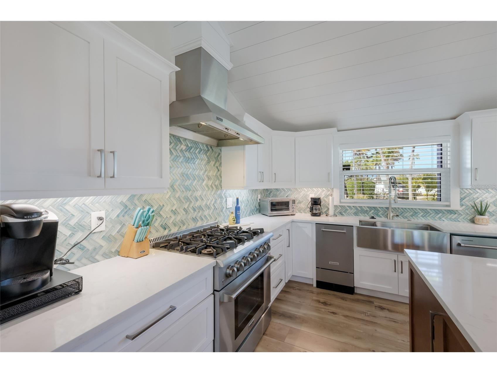 517 70th Street Holmes Beach FL 34217 A4685953 image9