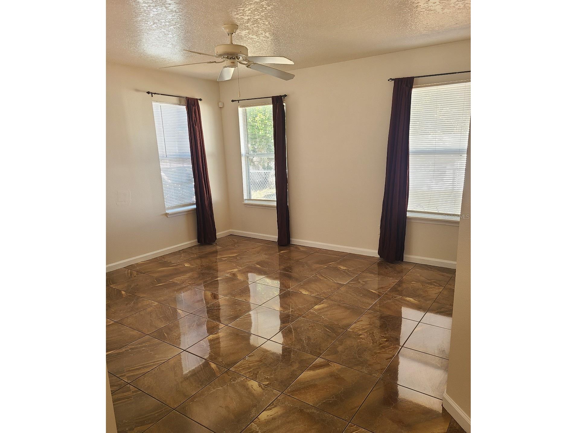 517 Albany Avenue Orlando FL 32805 O6385540 image3