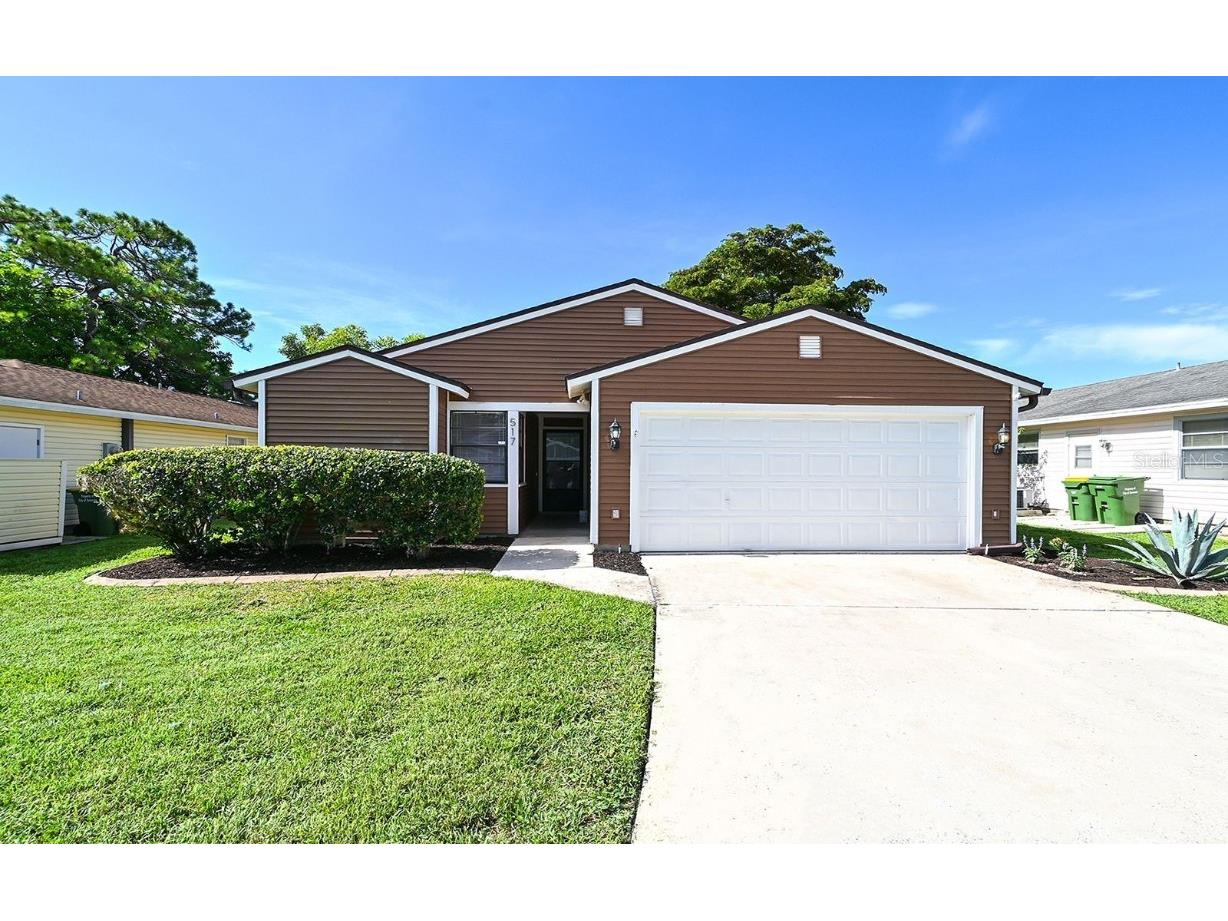 517 Bearded Oaks Circle Sarasota FL 34232 A4574562 image1