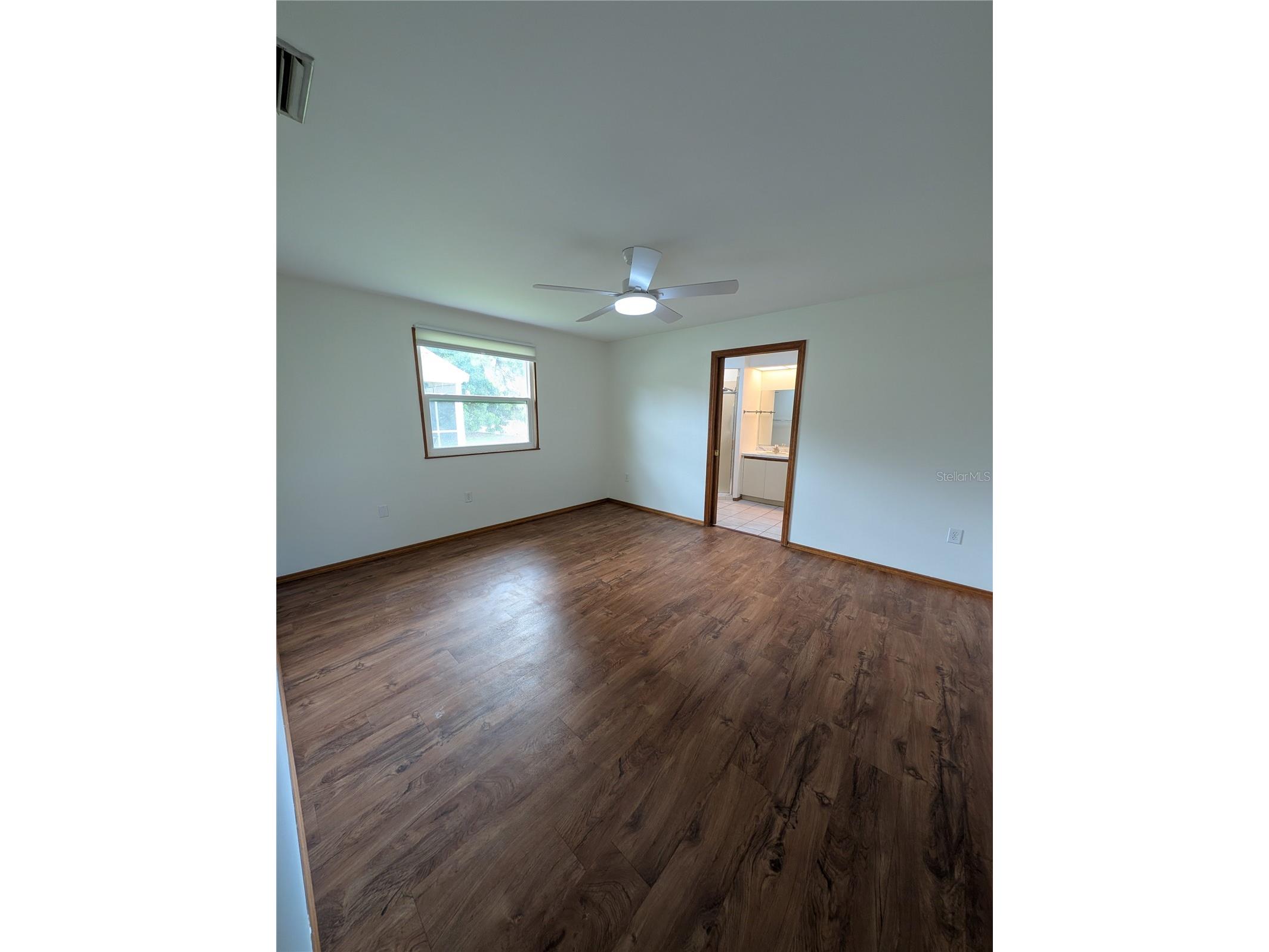 517 Bearded Oaks Circle Sarasota FL 34232 A4696585 image12