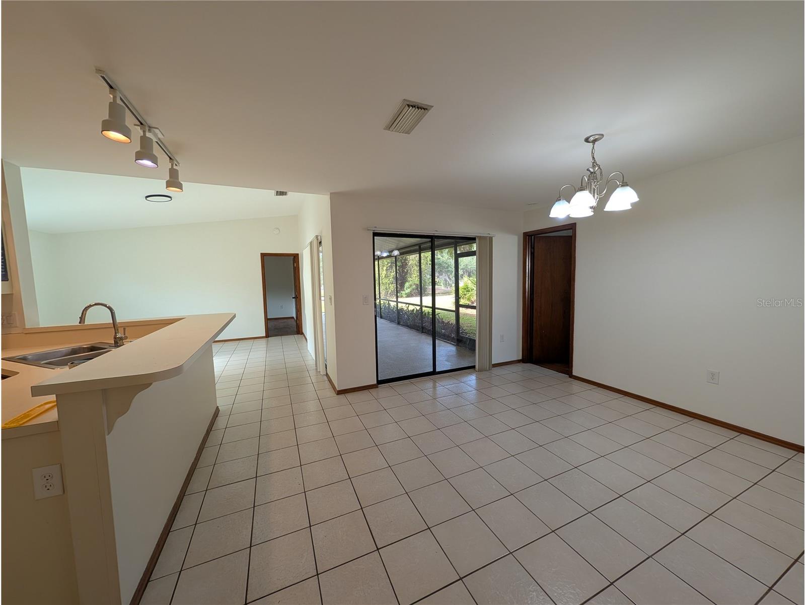 517 Bearded Oaks Circle Sarasota FL 34232 A4696585 image24