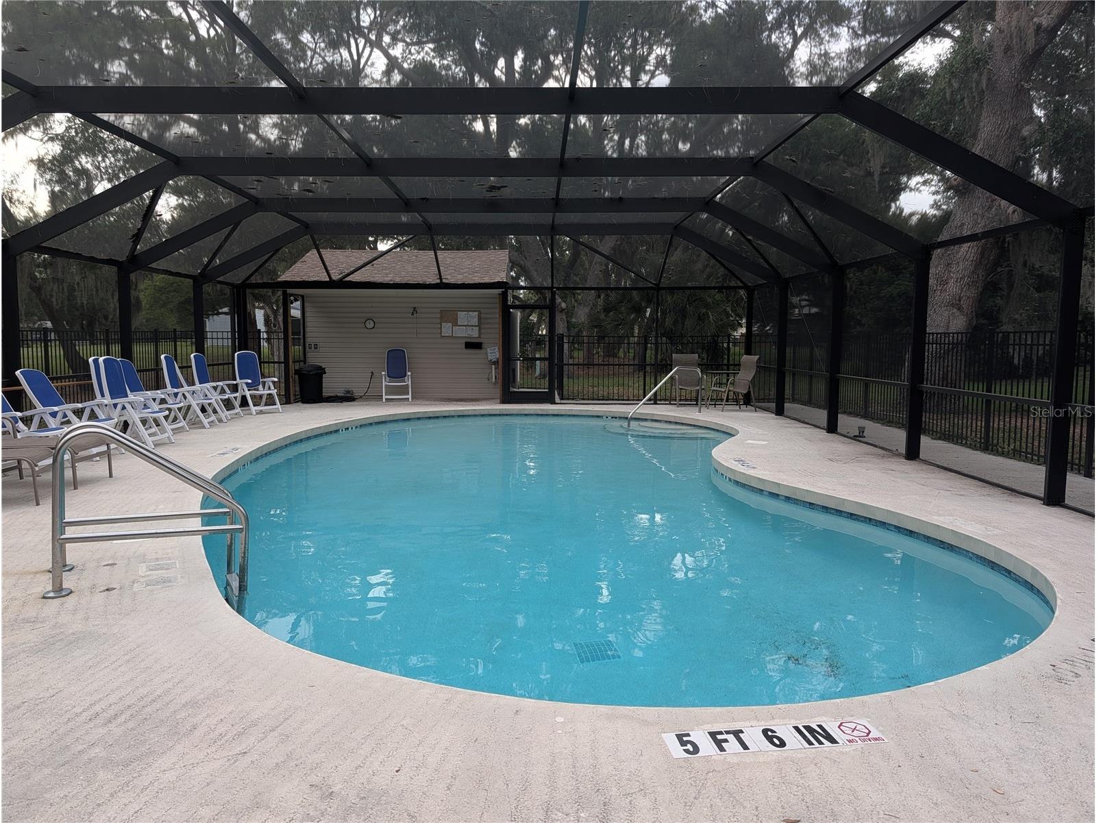 517 Bearded Oaks Circle Sarasota FL 34232 A4696585 image31
