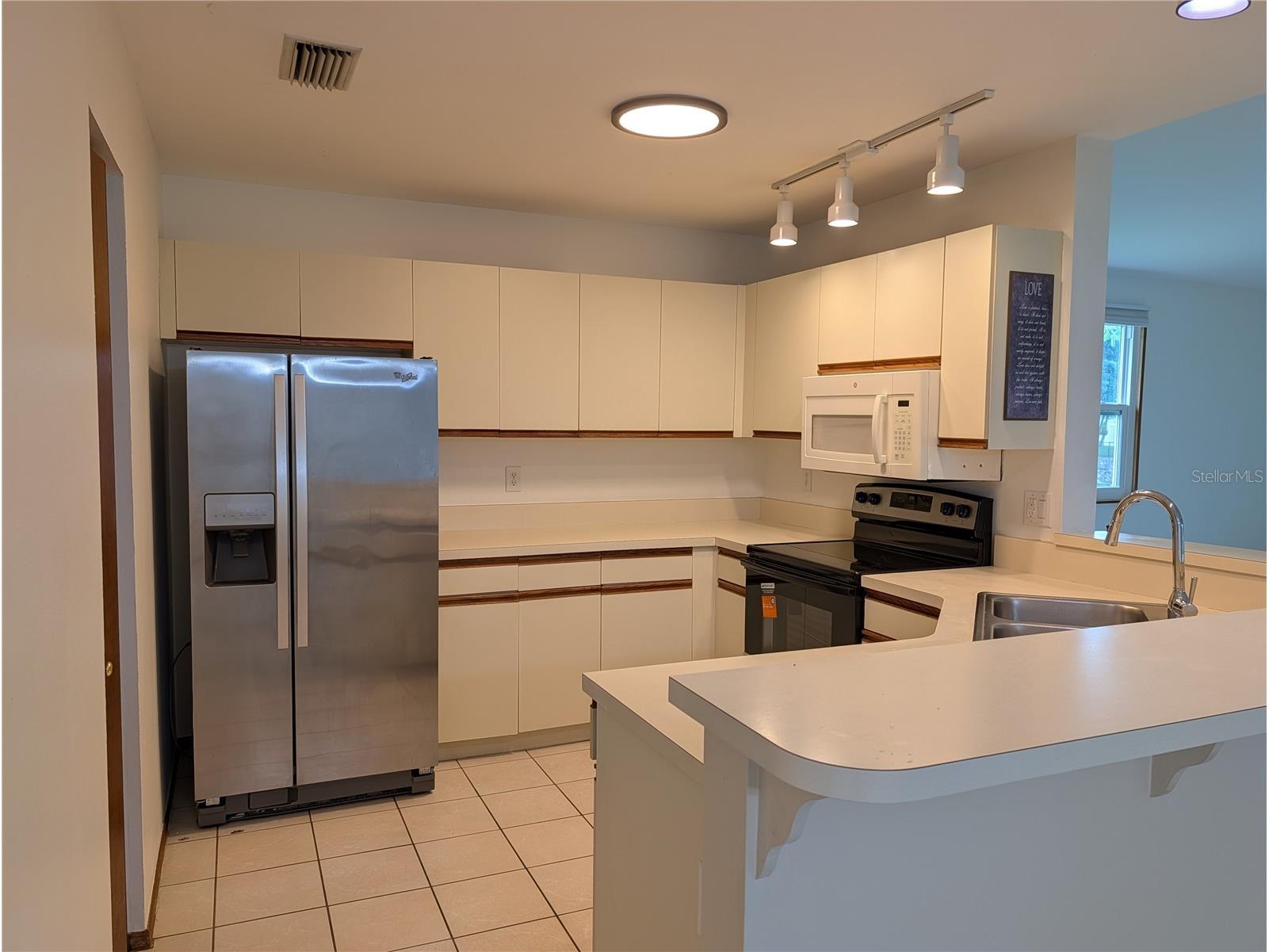 517 Bearded Oaks Circle Sarasota FL 34232 A4696585 image6