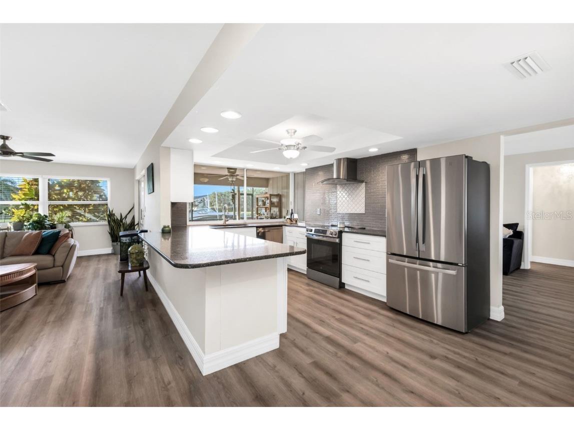 517 Belvedere Court Punta Gorda FL 33950 - MACKERAL LAGOON C7515724 image12