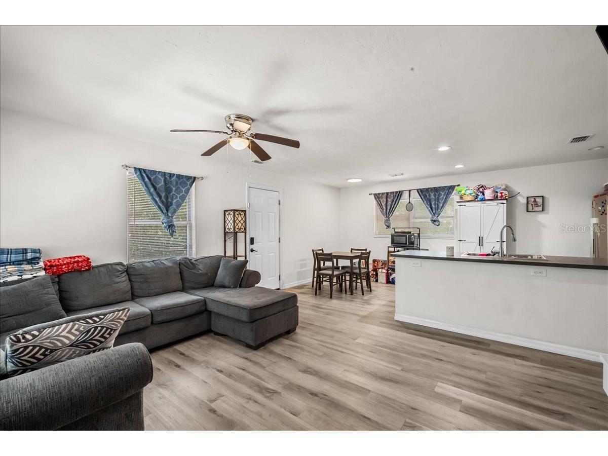 517 E Main Street Bronson FL 32621 GC539095 image3