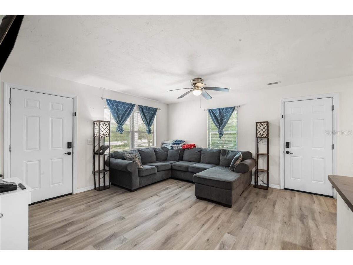517 E Main Street Bronson FL 32621 GC539095 image4