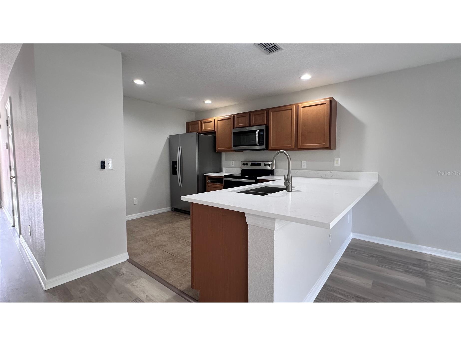 517 Interlude Lane #H-105 Orlando FL 32824 S5149307 image4