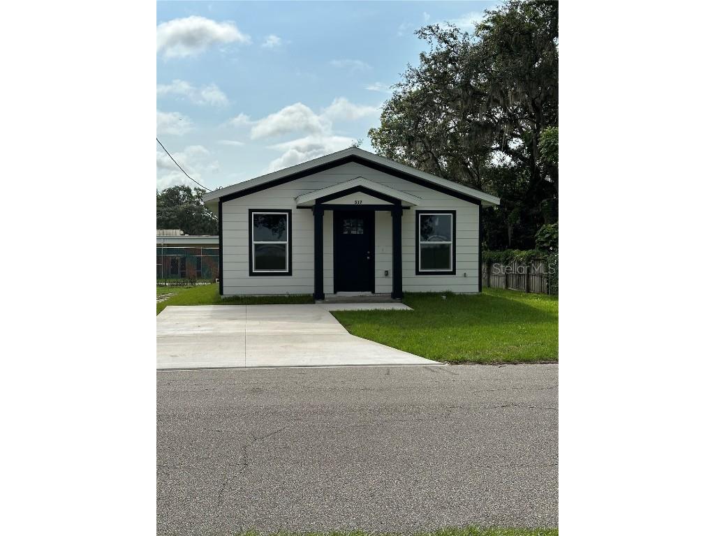 517 Midway Avenue Mascotte FL 34753 G5067548 image1