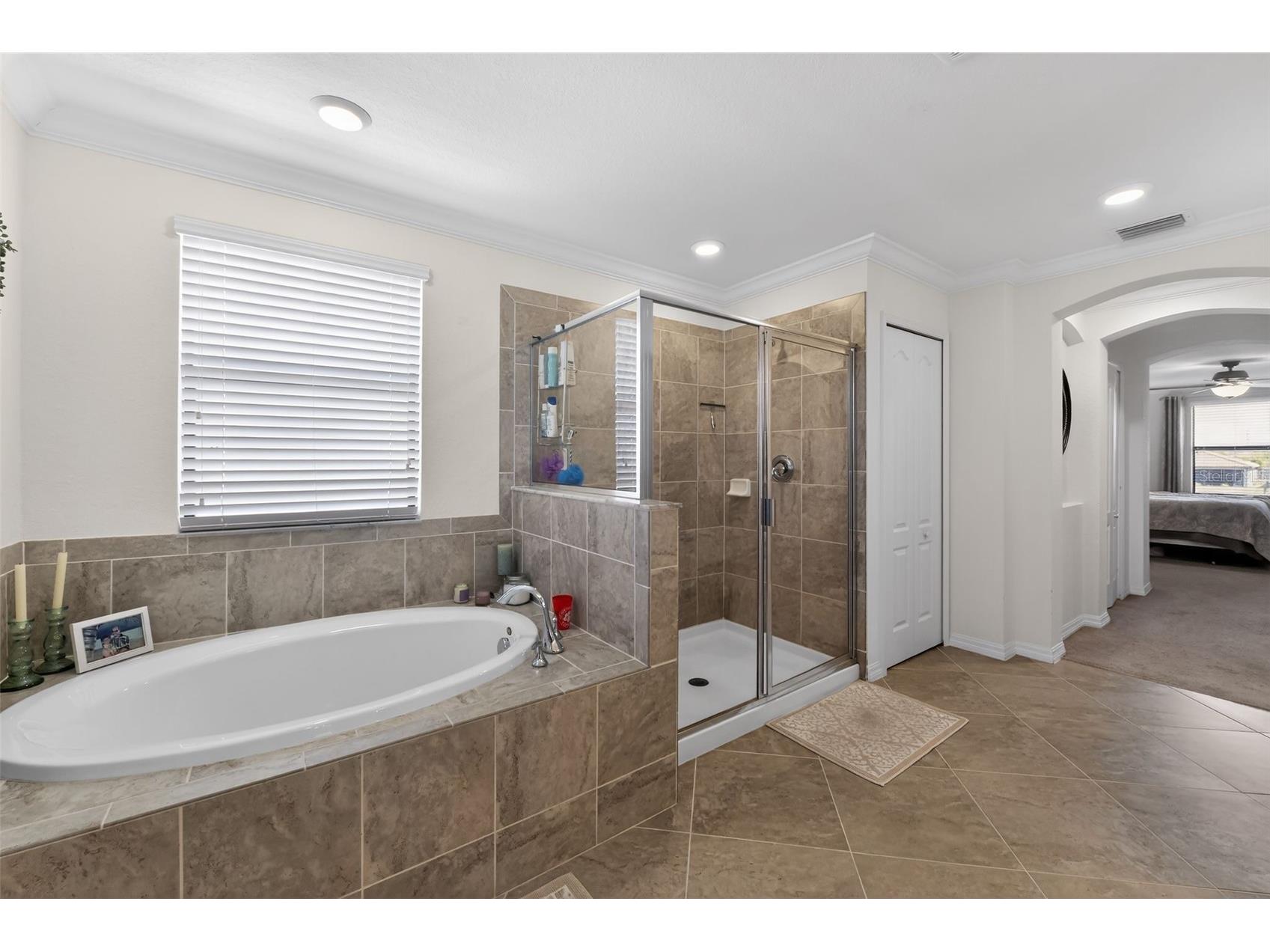 517 Mimosa Court Bradenton FL 34212 W7883699 image3