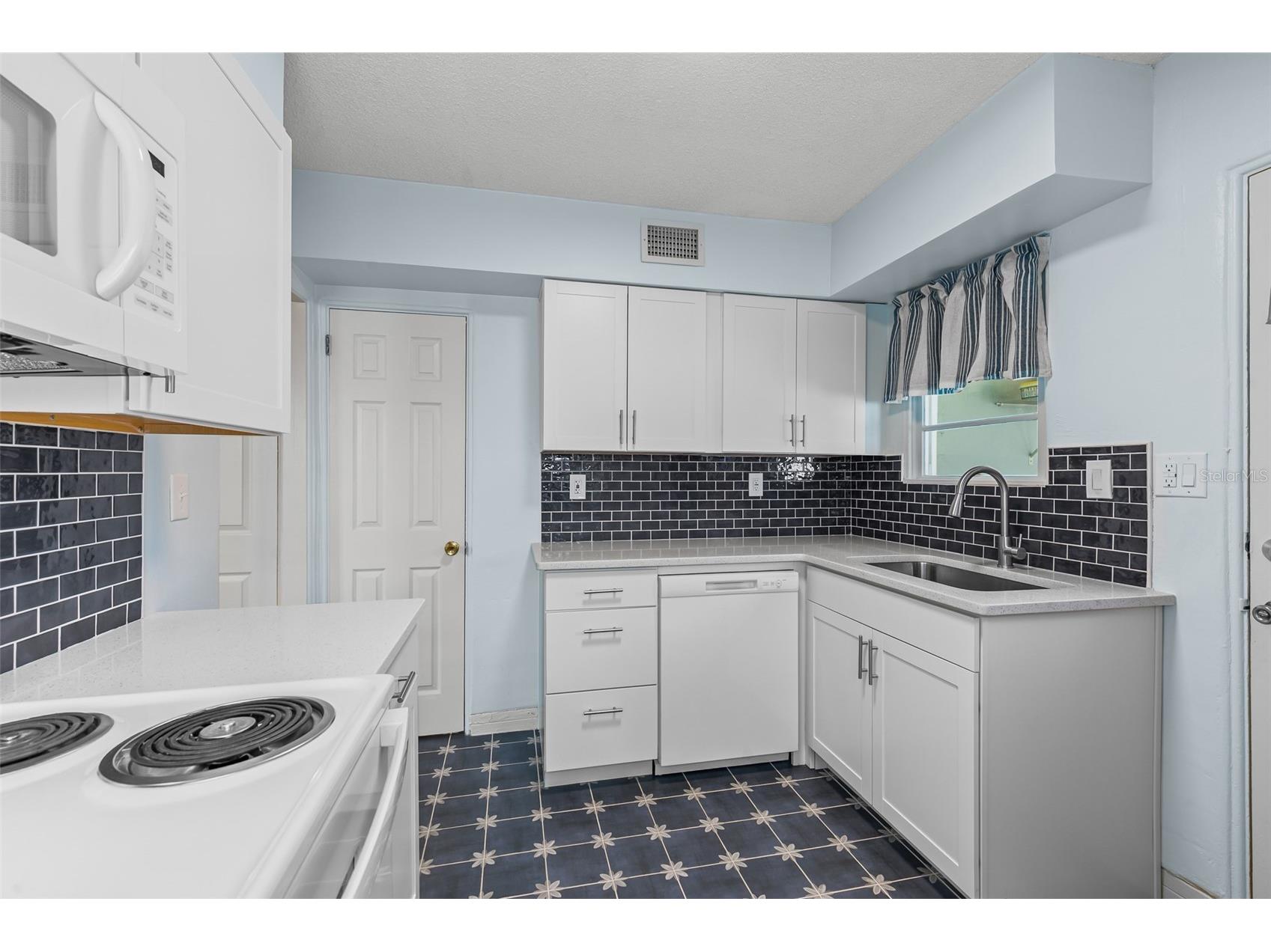 517 Revilo Boulevard Daytona Beach FL 32118 FC316840 image15