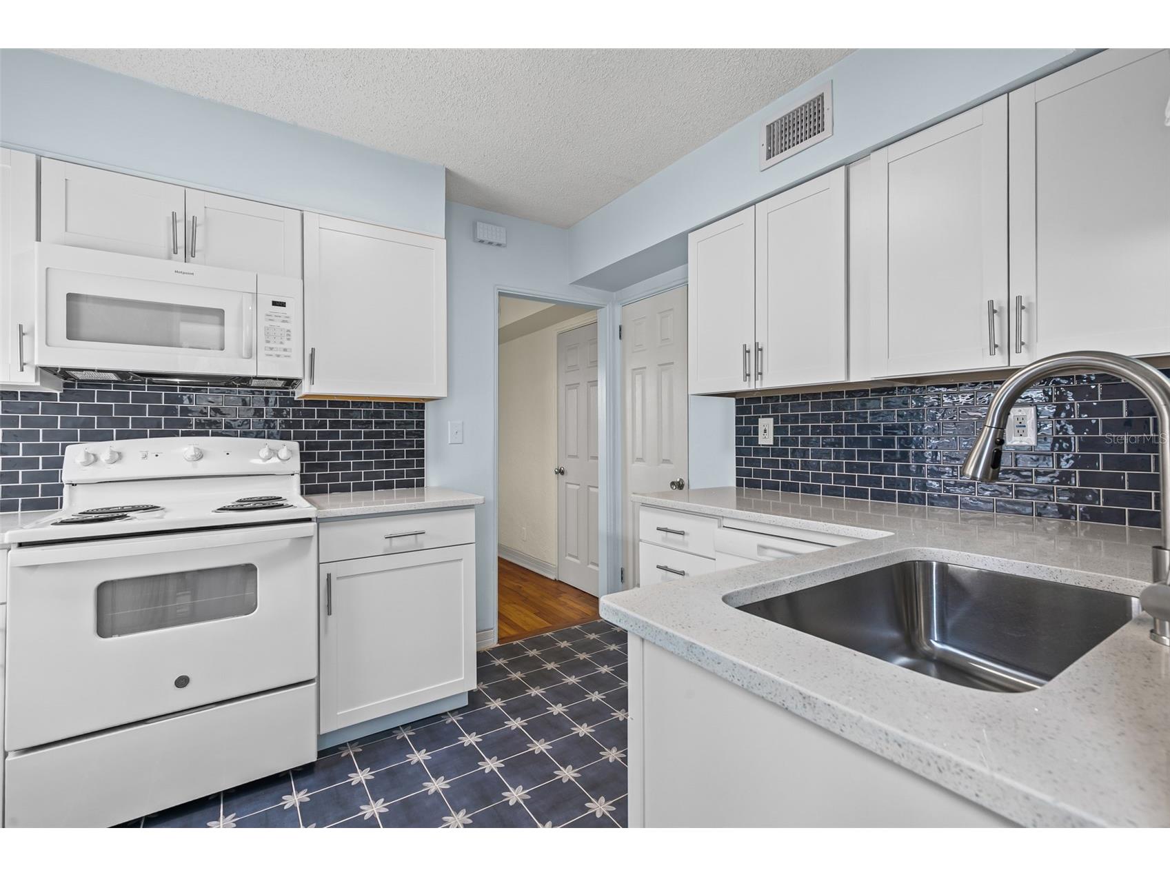 517 Revilo Boulevard Daytona Beach FL 32118 FC316840 image16